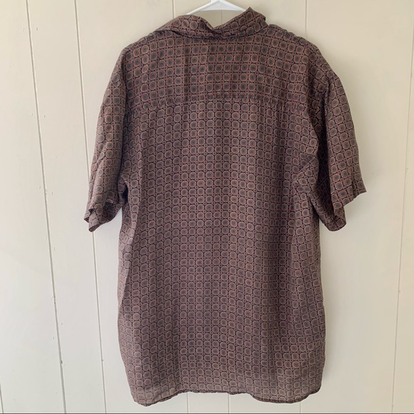 Vintage | Patterned Silk Short Sleeve Button Down - Picture 4 of 6